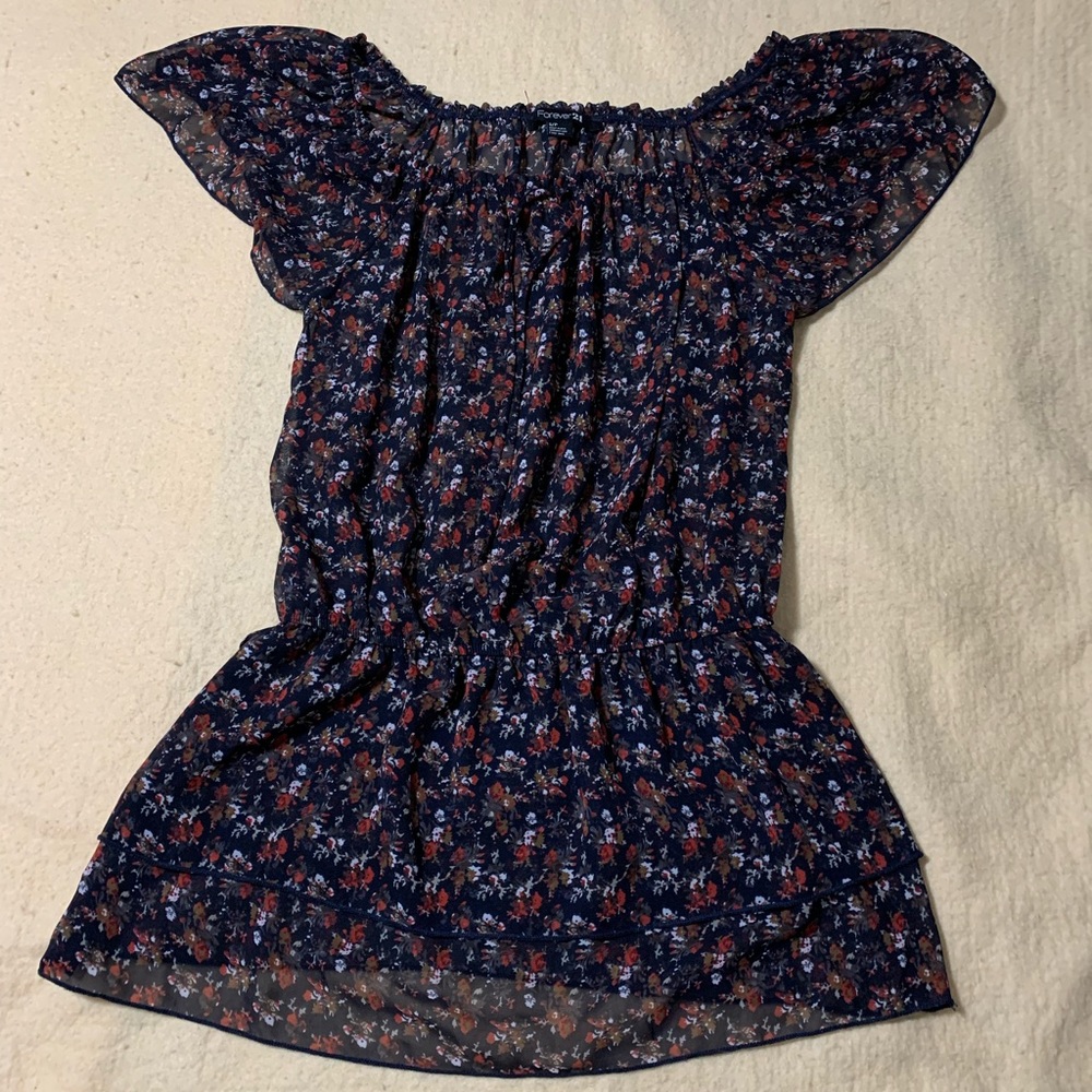 Forever 21–oversized women’s top